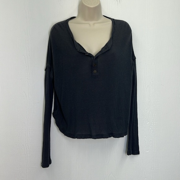 Urban Outfitters - Navy Thermal Half Button Boxy Crop Long Sleeve Top Size Med - Picture 2 of 11